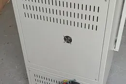 ด้านหลัง ช่องระบายอากาศ + พัดลมระบายความร้อน